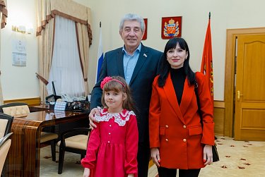 Коньки под «Елкой желаний»